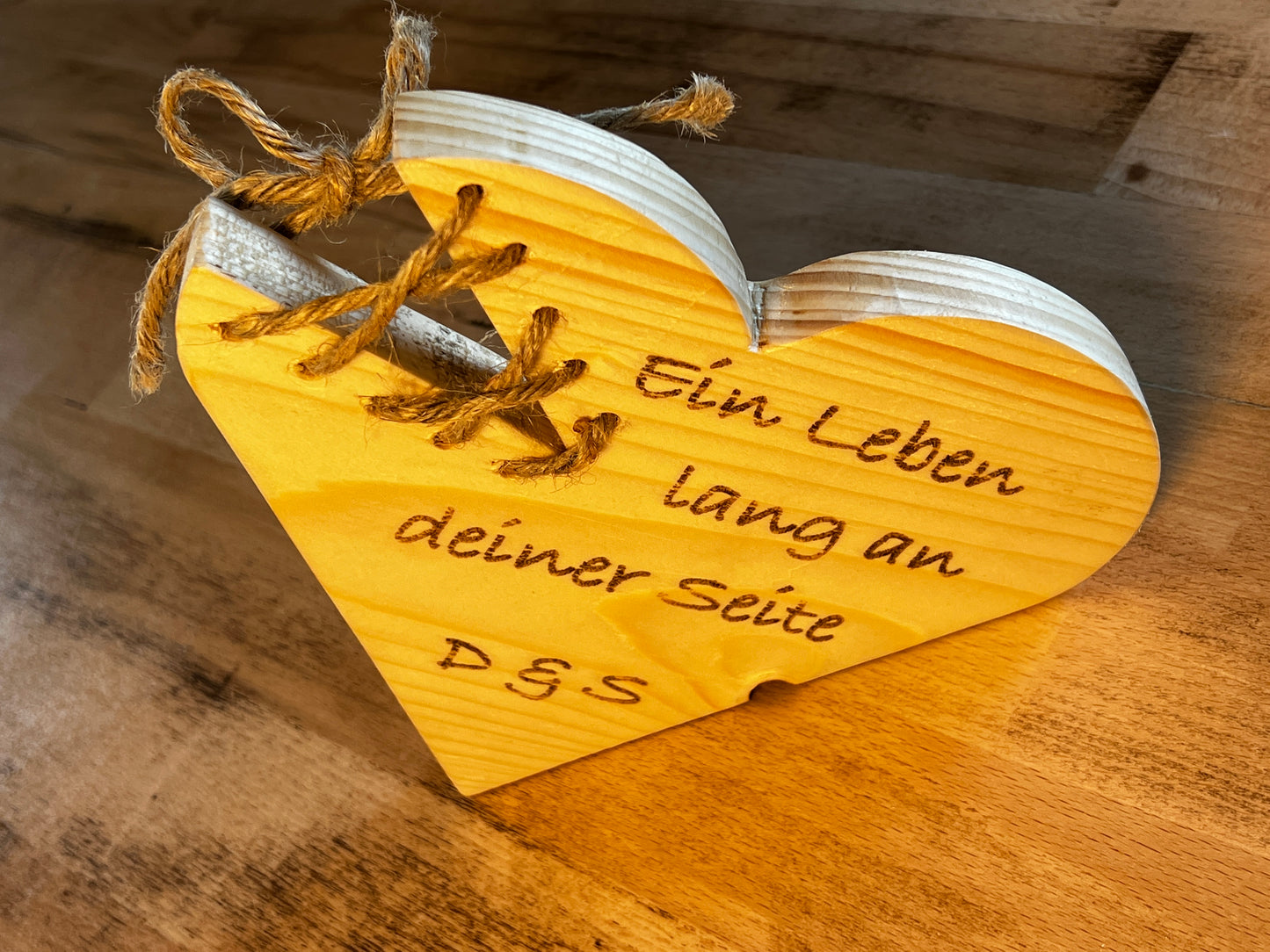 Herz geschnürt